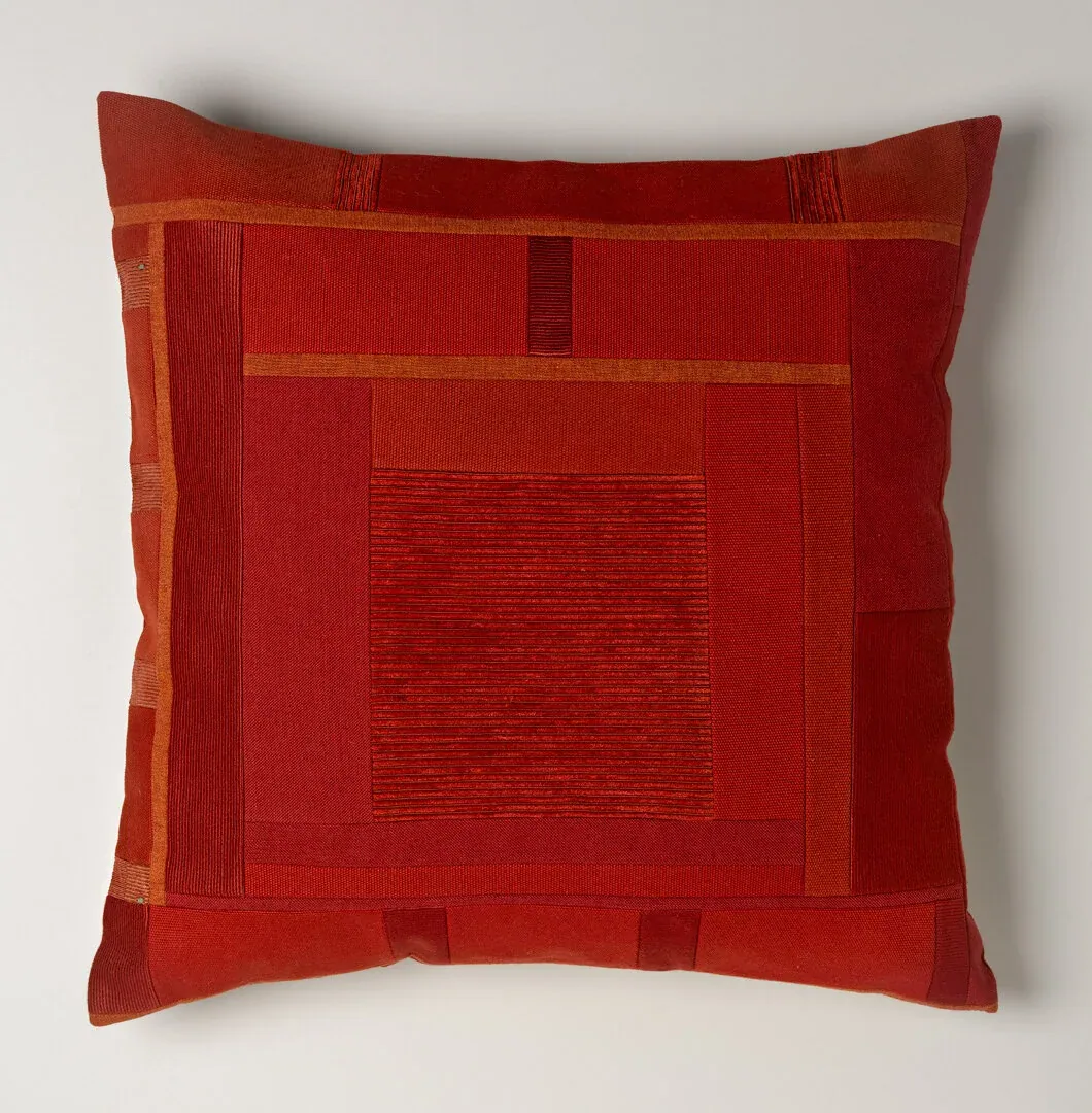 Sangue - blood red pillow