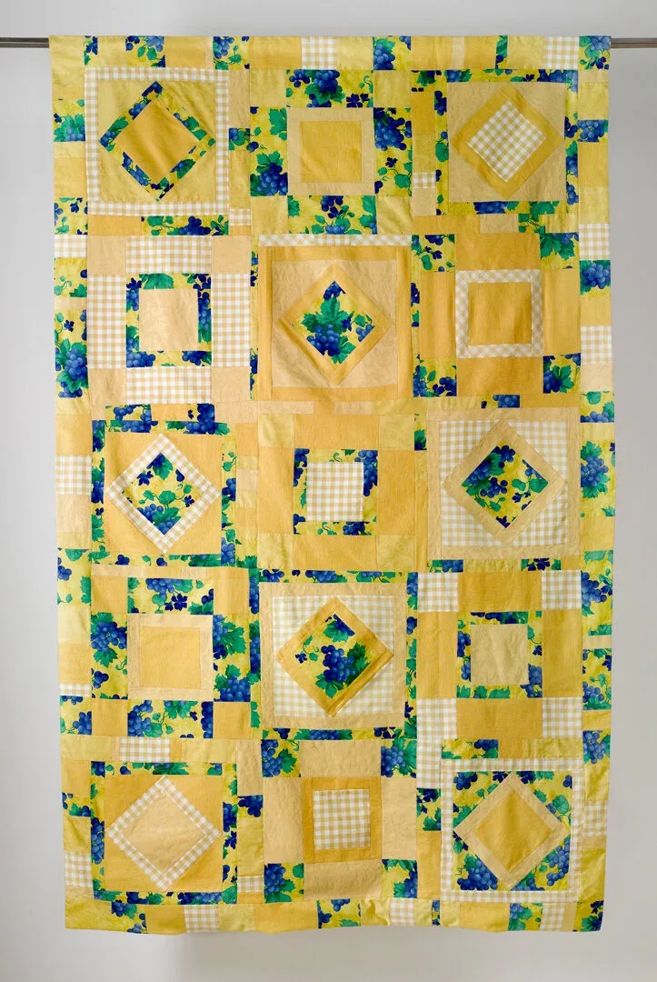 2. YELLOW &amp; GRAPES   150 x 240 cm